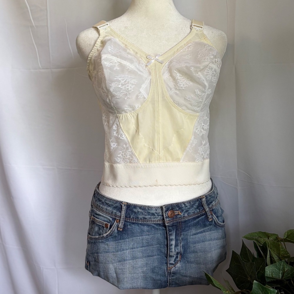 Vintage Bali 3300 White Floral Lace Longline Bra 38D NWT Bullet Style Retro